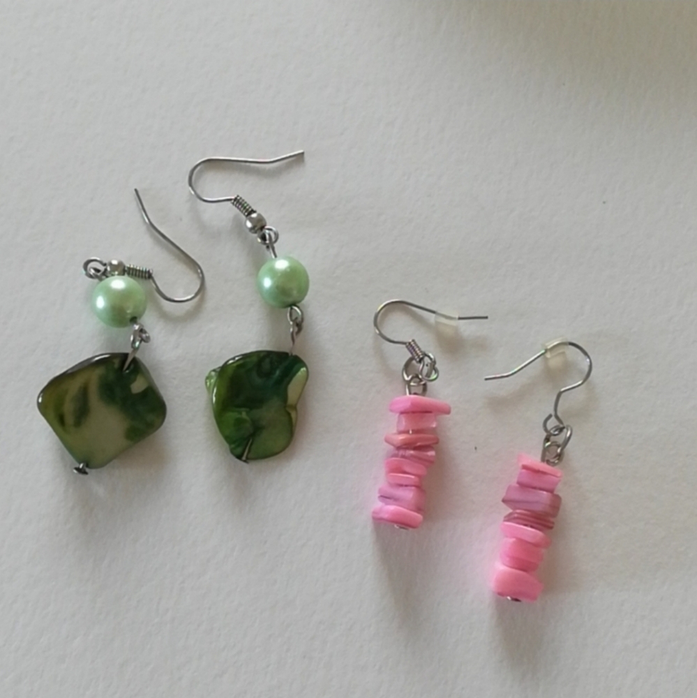 Lot of 2 Dangling Hook Earrings